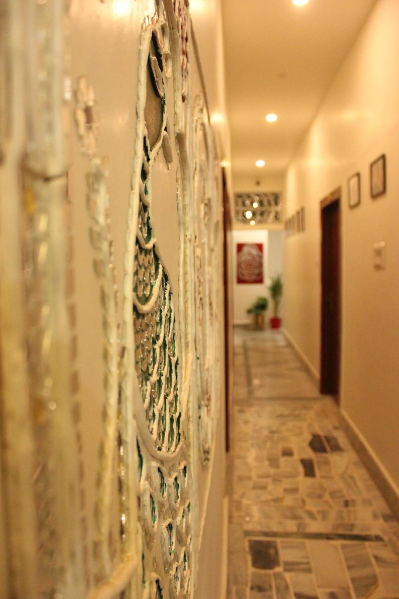 The Nandi International Boutique Homestay Varanasi Exterior foto