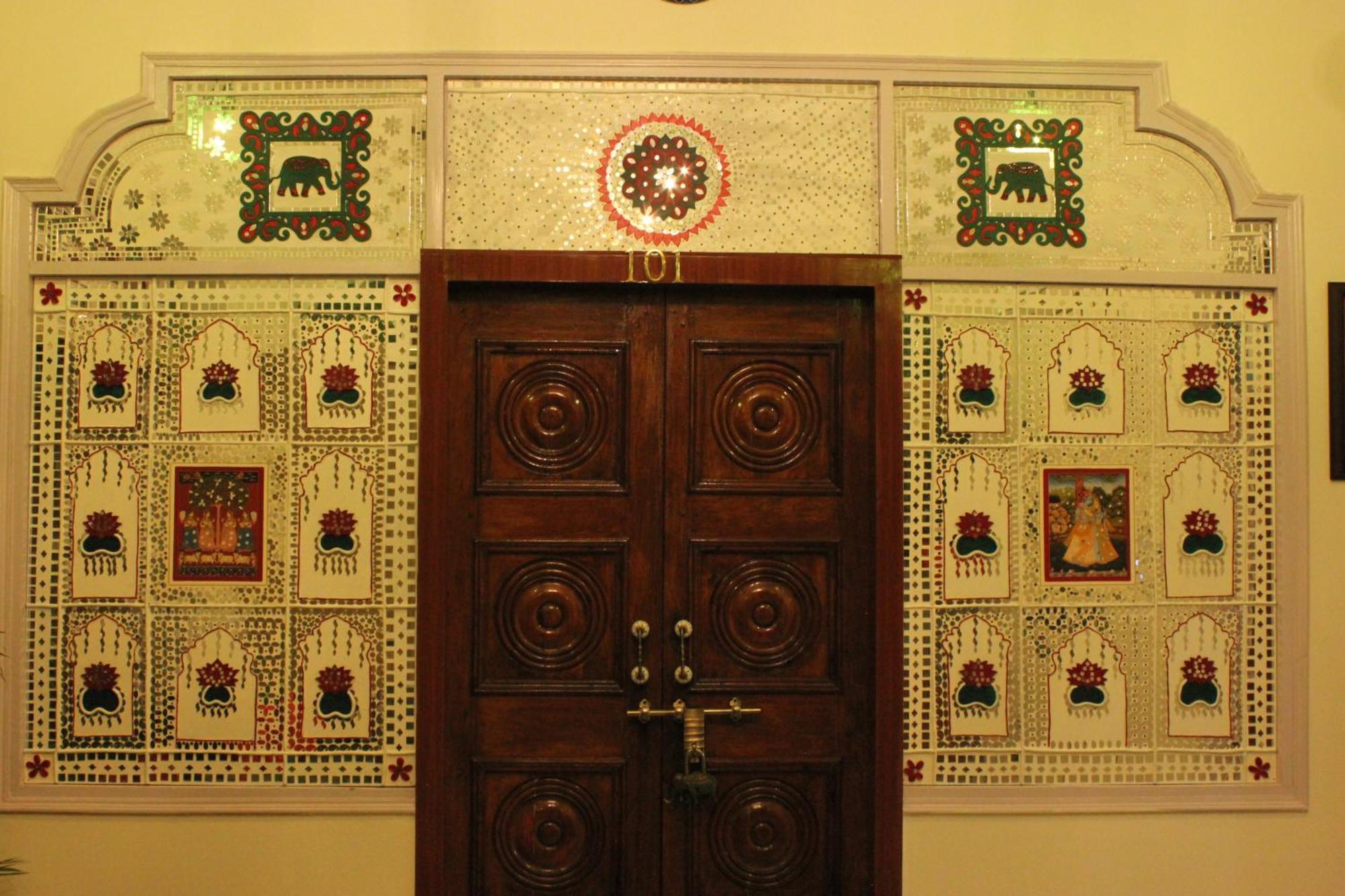 The Nandi International Boutique Homestay Varanasi Exterior foto
