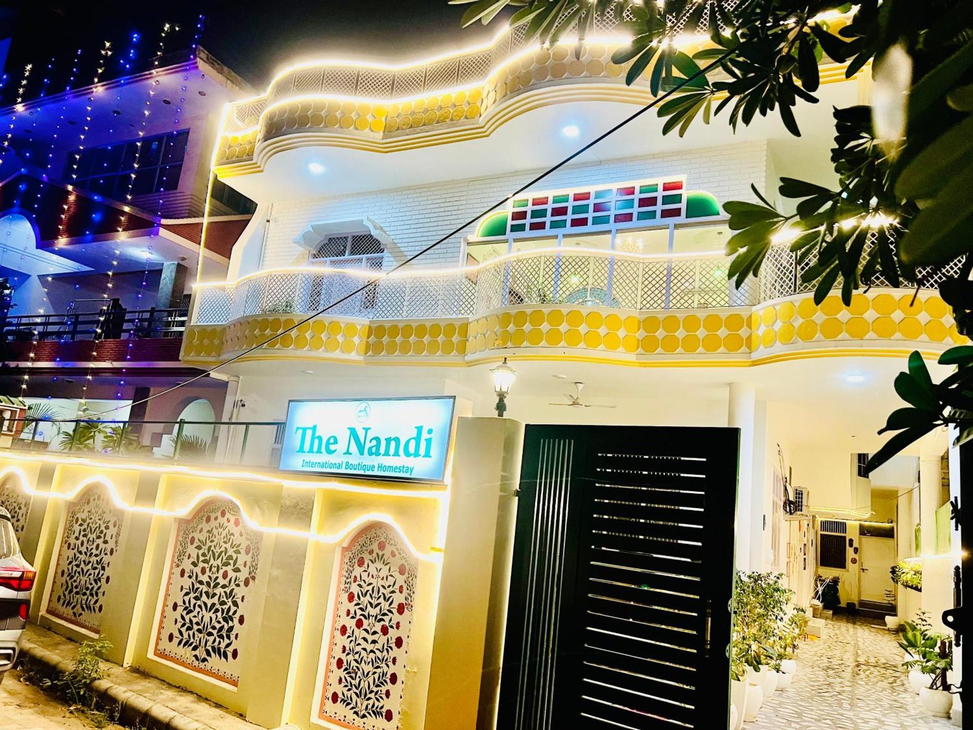 The Nandi International Boutique Homestay Varanasi Exterior foto